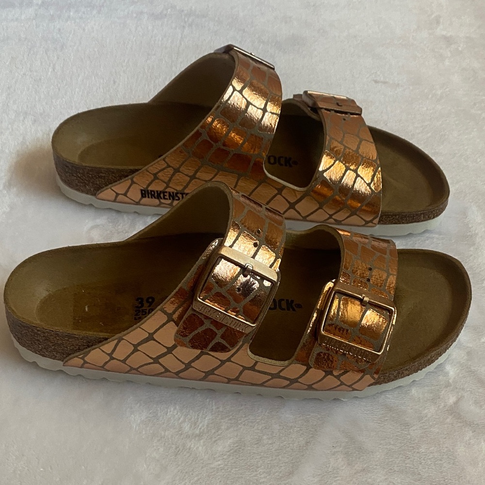 Birkenstock Women Metallic Copper Sandals - Picture 2 of 7